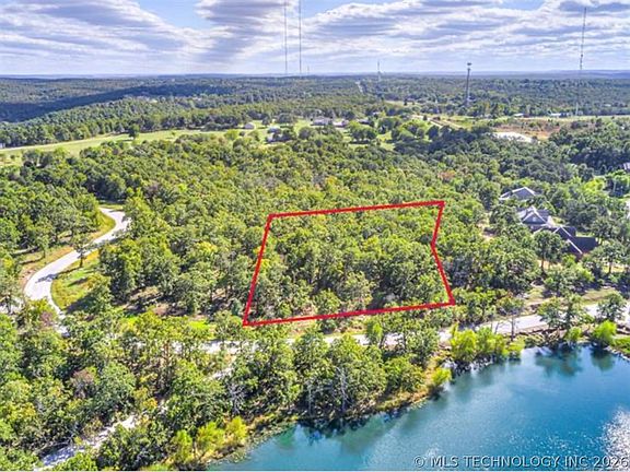 4th image of 25 Wind Ridge Dr