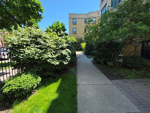 3rd image of 6814 S Dorchester Ave APT A2