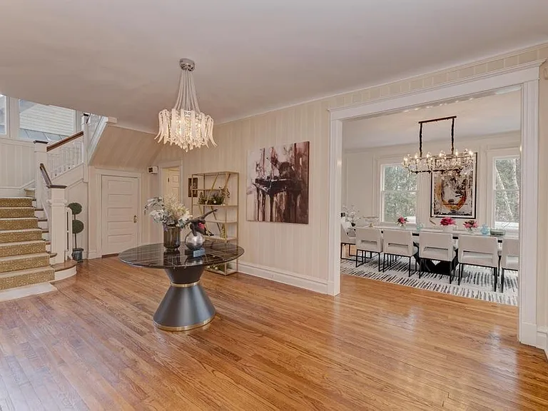 1499 Sheridan Rd — Photo 3