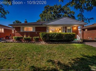8241 N Henry Ruff Rd, Westland, MI 48185
