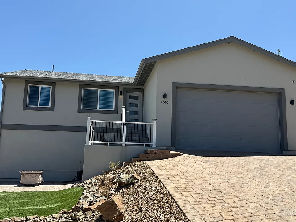 4601 E Robin Dr #1
