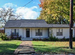 1300 S Trinity St, Decatur, TX 76234