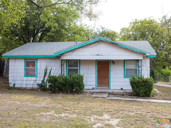 1005 Campbell St, Lampasas, TX 76550