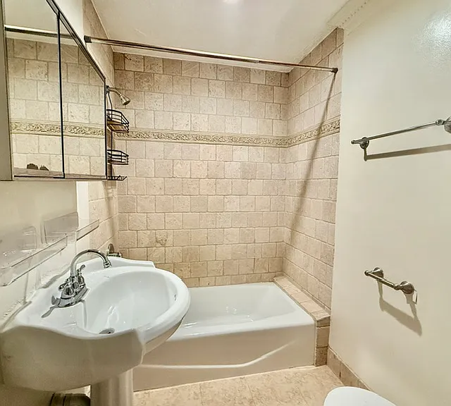 7454 Darby Ave — Photo 6