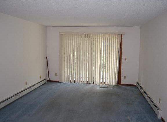 5th image of 10540 43rd Ave N APT 108