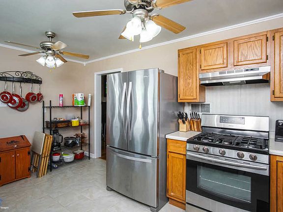 4th image of 447 N Michigan Ave