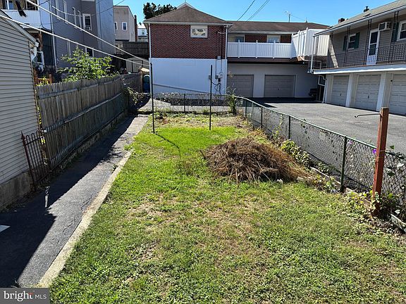 4th image of 325 Lewis St