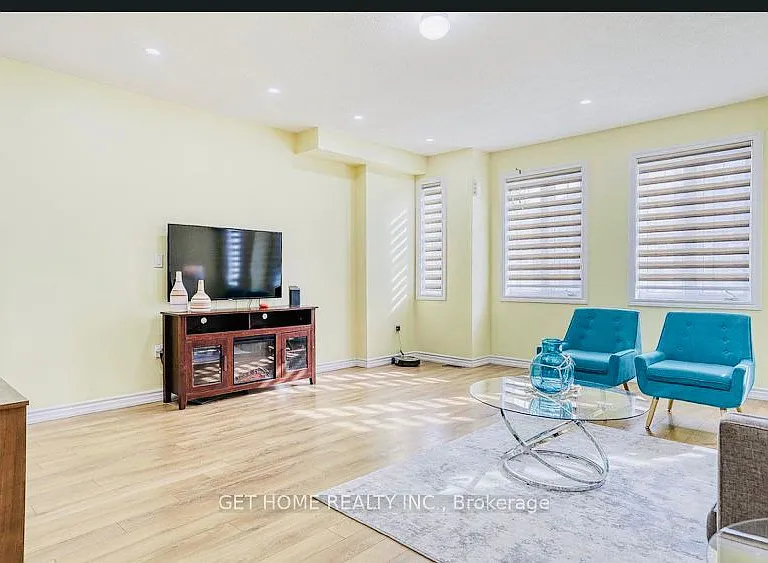 26 Sprucewood Rd — Photo 5