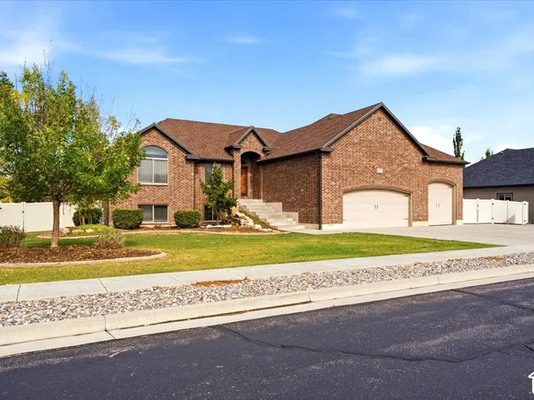 2628 W 2400 N, Farr West, UT 84404