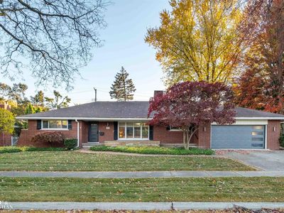 55 S Edgewood Dr, Grosse Pointe Shores, MI, 48236
