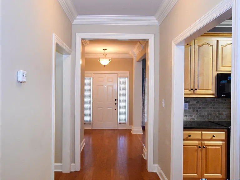 119 Averbeck Ct — Photo 2