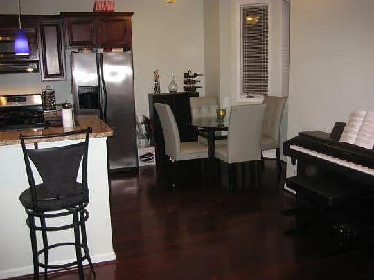 302 Saint Michaels Walk — Photo 2