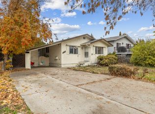 1074 Raymer Ave, Kelowna, BC V1Y 4Z9