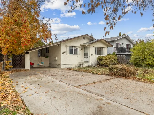 1074 Raymer Ave, Kelowna, BC V1Y 4Z9