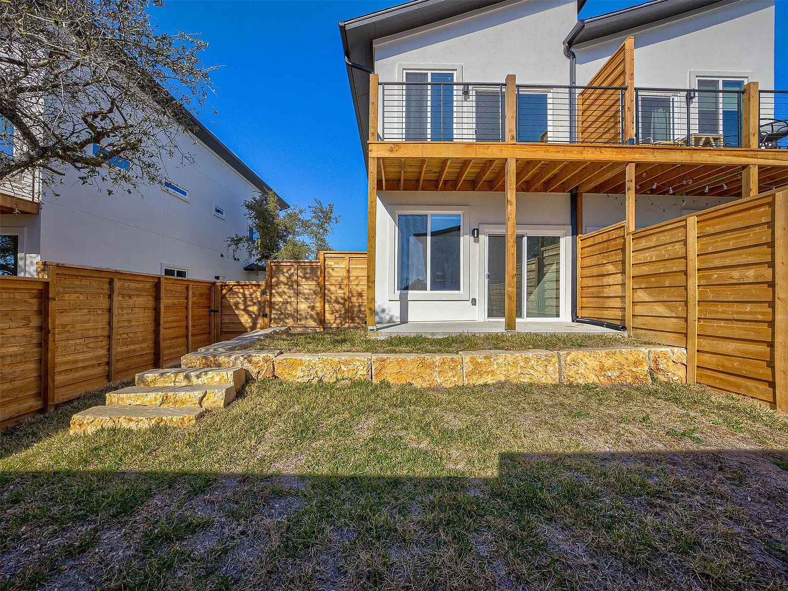 3 bed, 2.5 bath, 1448 sqft, $1,999 — Photo 4