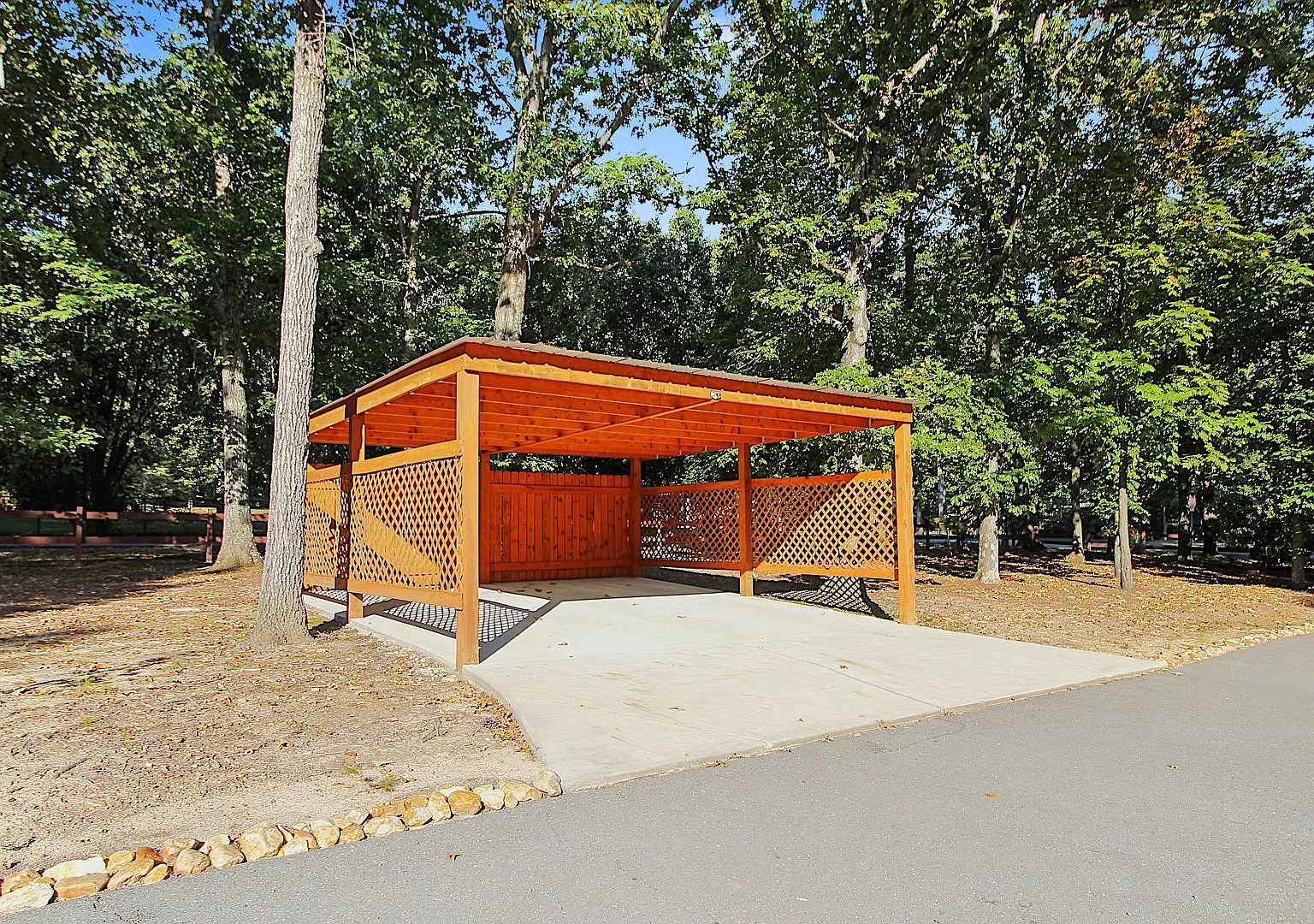 Beautiful South Charlotte Ranch with Huge Screened Porch & Fenced Yard — Photo 4