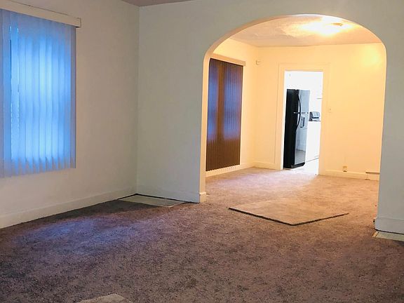 2nd image of 3419 N Kenwood Ave