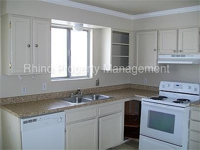 4th image of 4877 S Heath Ave