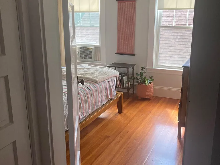 30 Emerson St #3 — Photo 8