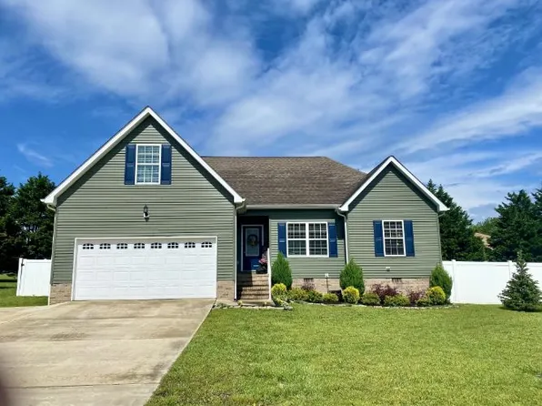 228 Williamsburg Cir, Tullahoma, TN 37388