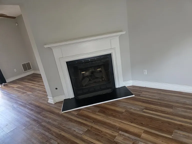 5722 Wells Cir — Photo 11