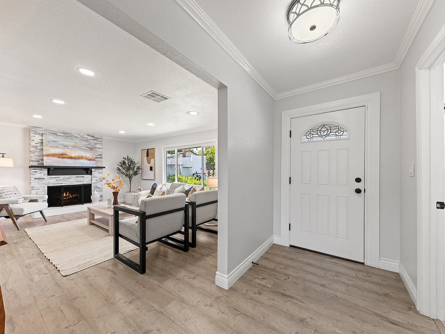 4 bed, 1823 sqft, $4,500 — Photo 4