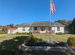 24220 Pinewoods Rd, Cambridge Springs, PA 16403