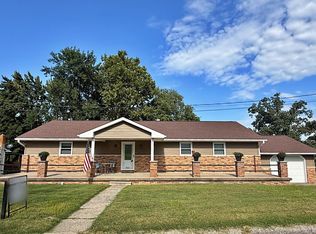 2124 Lakeview Dr, Washington, IN