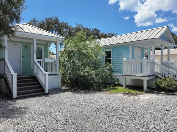 30 Country Club Dr #A & B, Pt Washington, FL 32459
