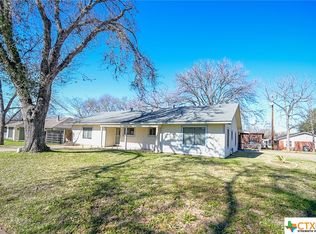 754 Concordia B Dr, Bellville, TX 77418