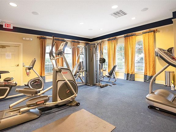 5th image of 6975 Sorrento St #1