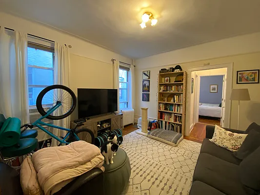 Rented by Amorelli Realty | media 3