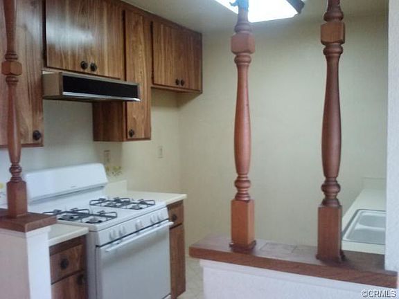 5th image of 1650 S Campus Ave APT 5