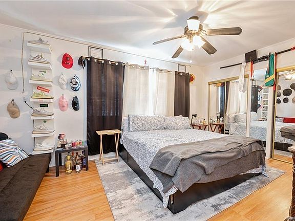 3rd image of 12 Horatio St #2