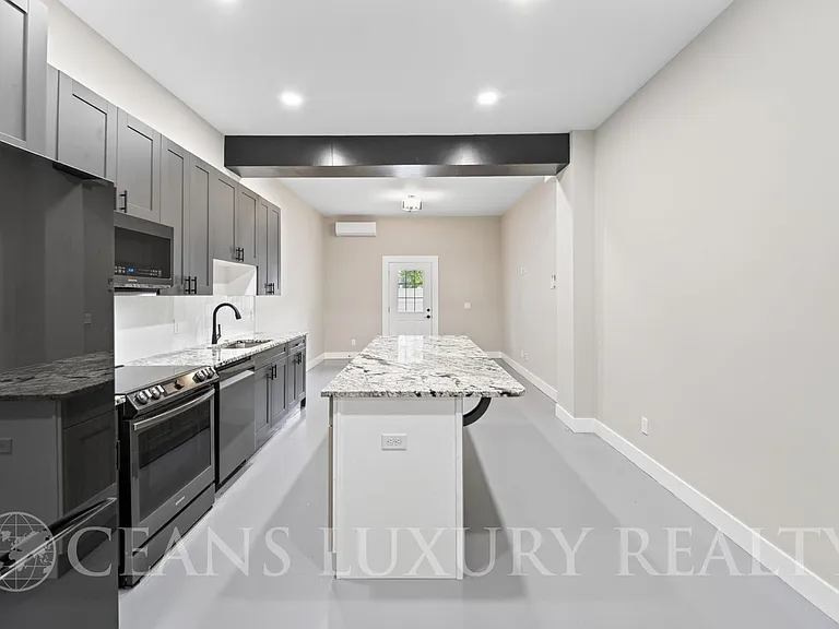 337 Rutledge Ave — Photo 5