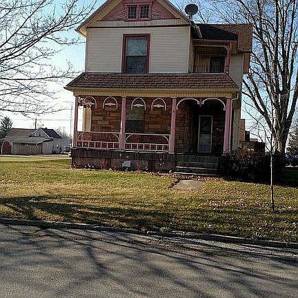 Front view of home