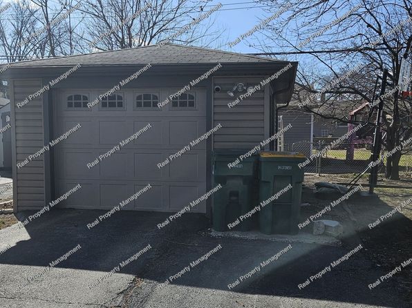 8316 Columbia Ave, Munster, IN 46321