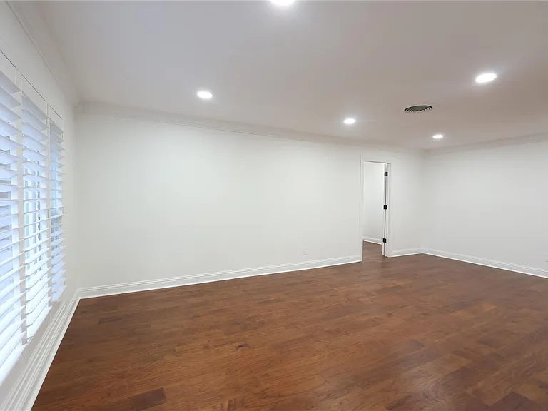 4839 McDermed Dr — Photo 3