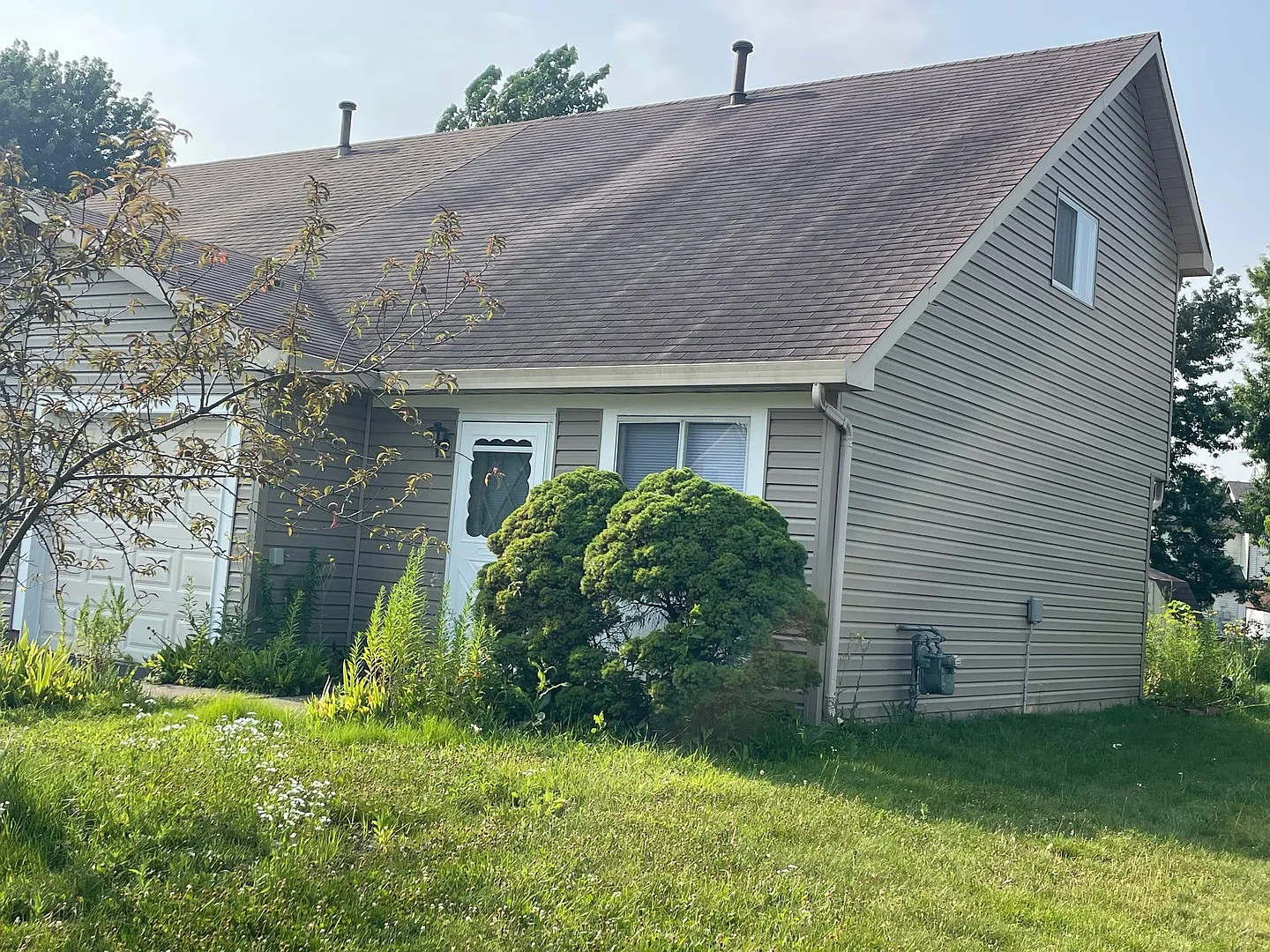 2 bed, 1.5 bath, $2,100 — Photo 2