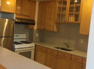 6124 219th St, Oakland Gardens, NY 11364