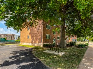 3003 Laclede Station Rd APT E, Saint Louis, MO 63143