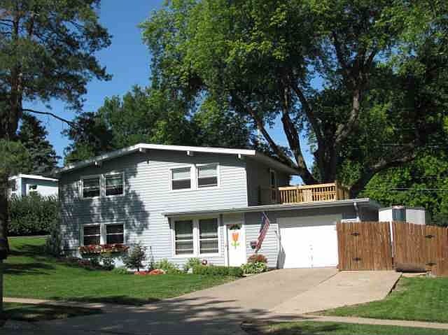 1st image of 4614 N 82nd St
