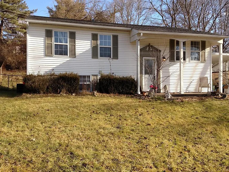 38 Westview Dr.
