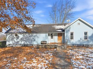 8975 N Cosperville Rd, Wawaka, IN 46794