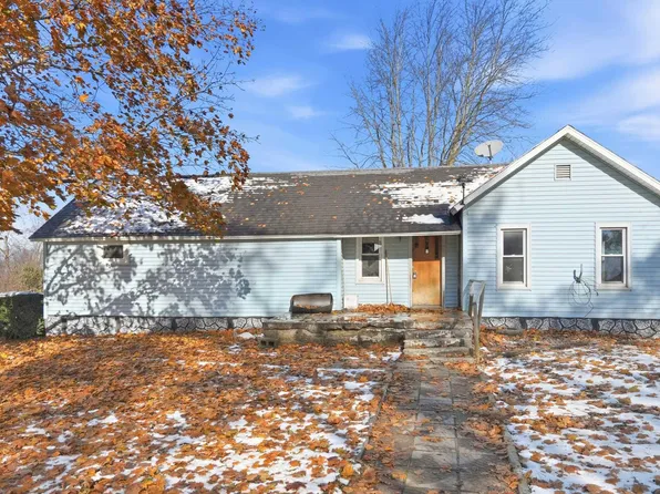 8975 N Cosperville Rd, Wawaka, IN 46794