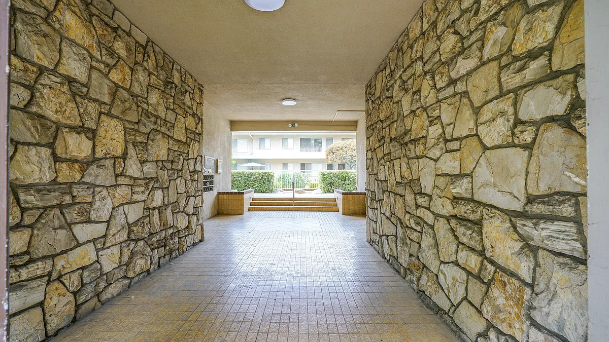 Building Photo - Marengo Apartments
