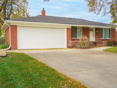 34067 Chatsworth Dr, Sterling Heights, MI, 48312