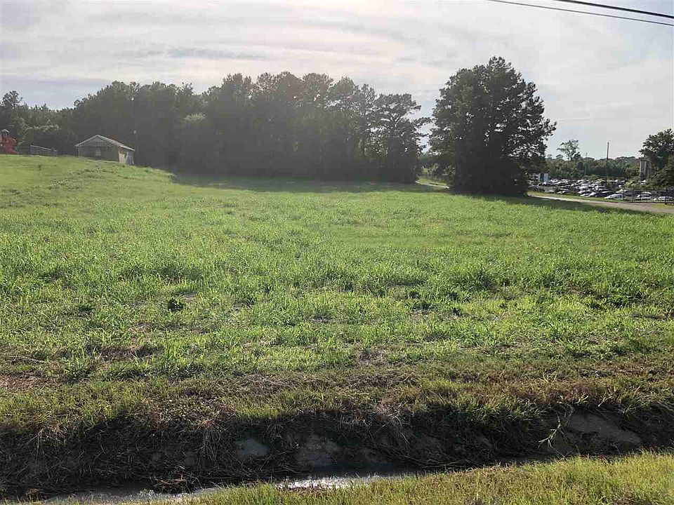 1st image of E End Blvd N