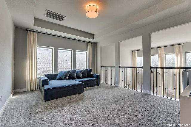 1022 Cadogan Squire — Photo 13