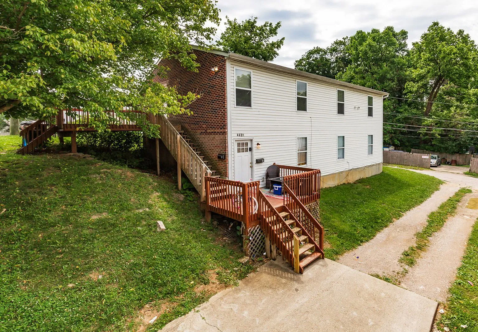 3 bed, 2.0 bath, 1300 sqft, $1,785 — Photo 1